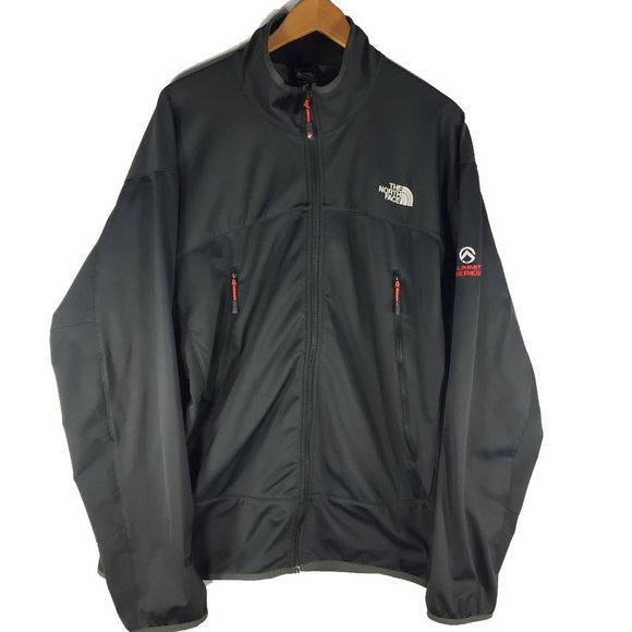 black north face jumper